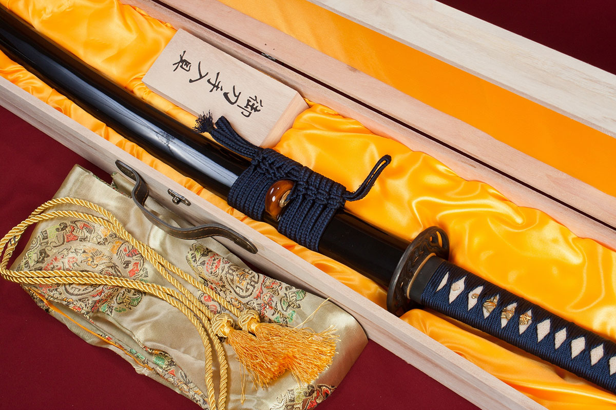 aisu-katana-smnZ