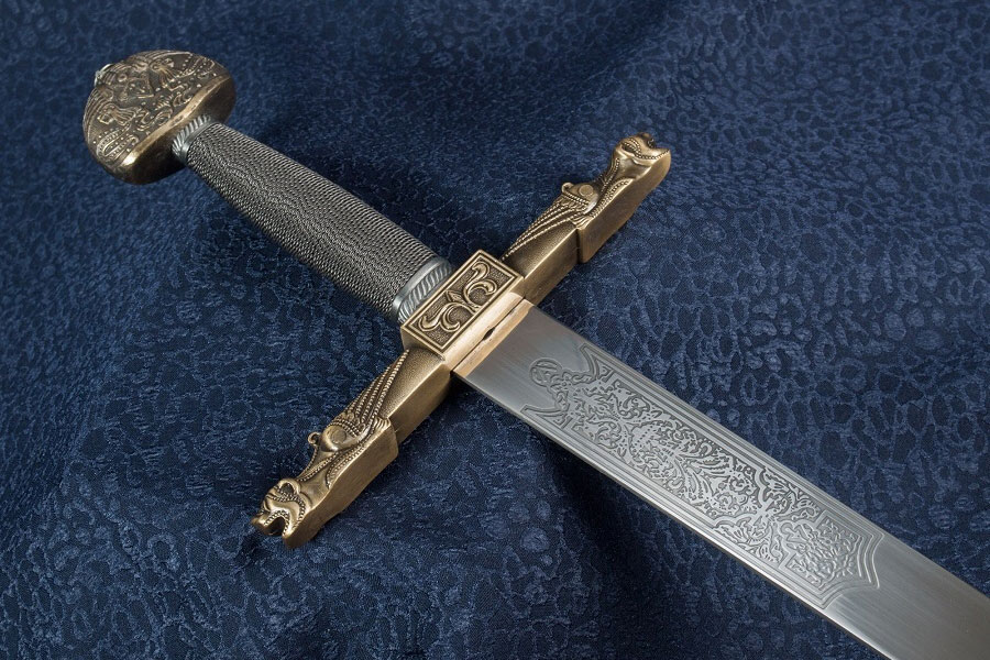 francia-koronazasi-kard-Uz8b.jpg
