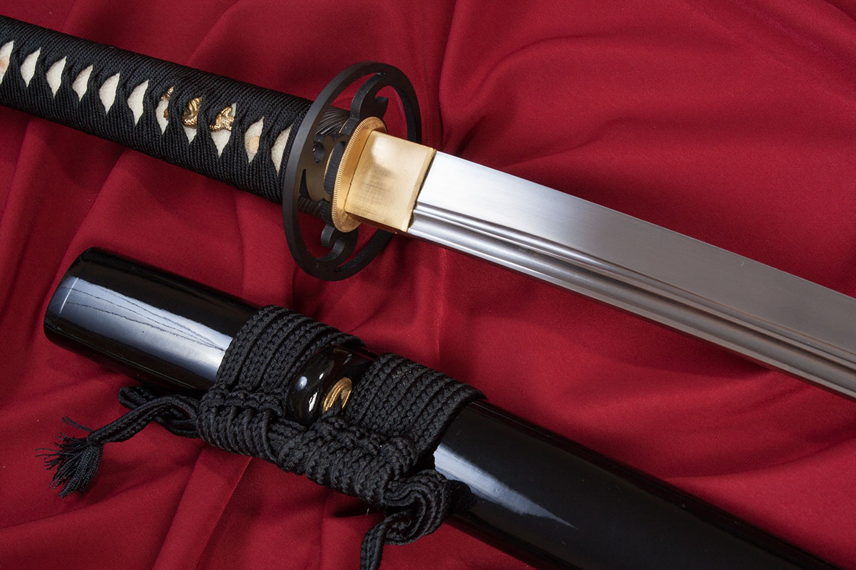 katana-yamamoto-cNnZ