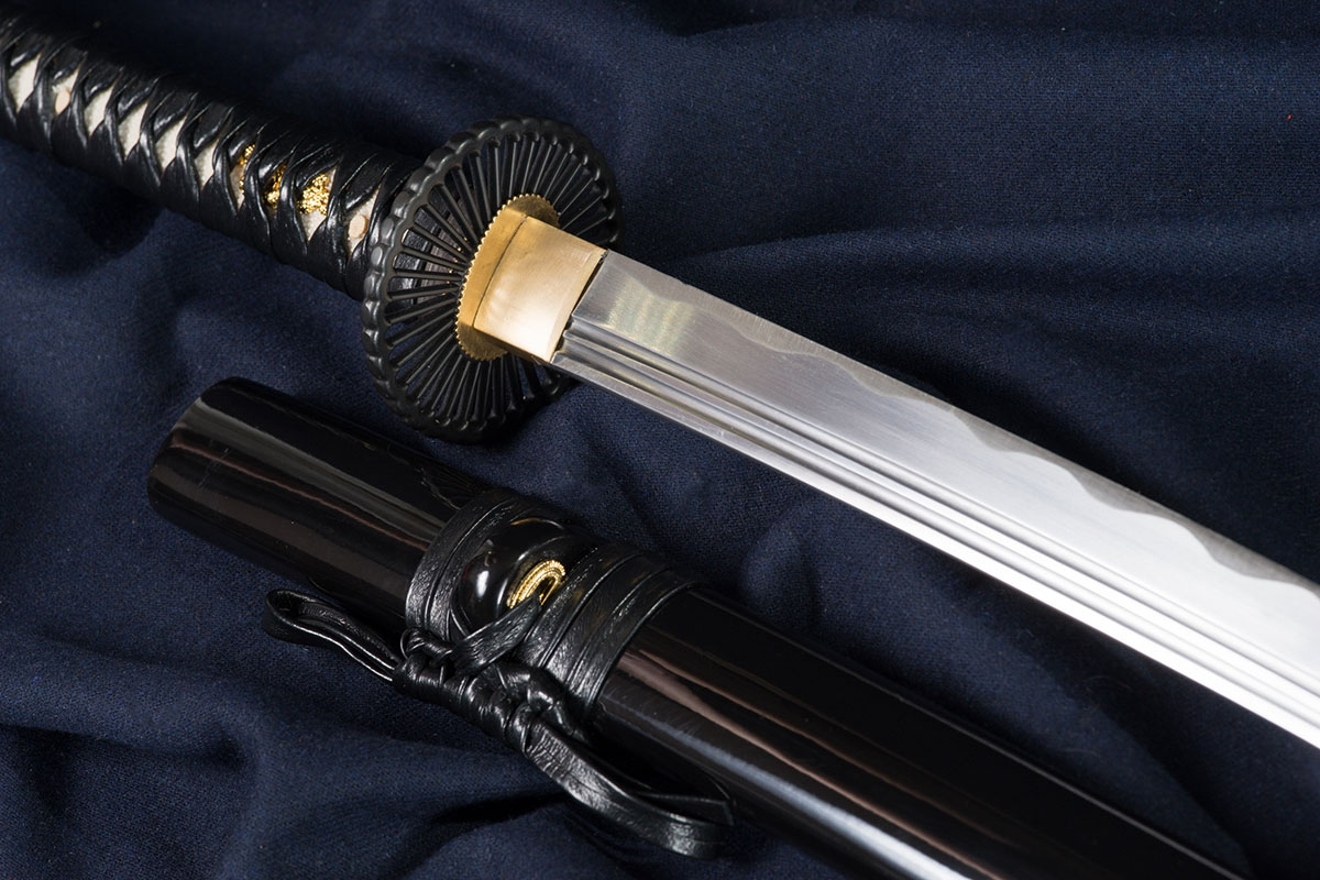 kiku-katana-azX8.jpg