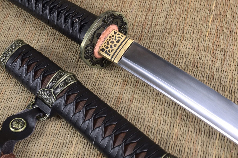 munenori-tachi-SXos.jpg