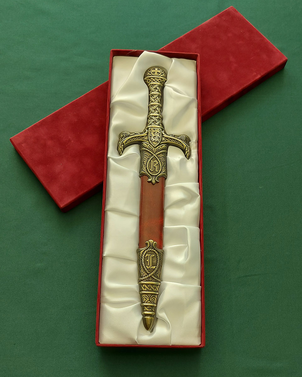 oroszlanszivu-richard-tor-diszdobozban-J9z3.jpg