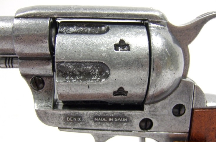 replika-korabeli-tuzfegyverek-revolverek-hosszucsovu-colt-peacemaker-cal45-6-nTm0