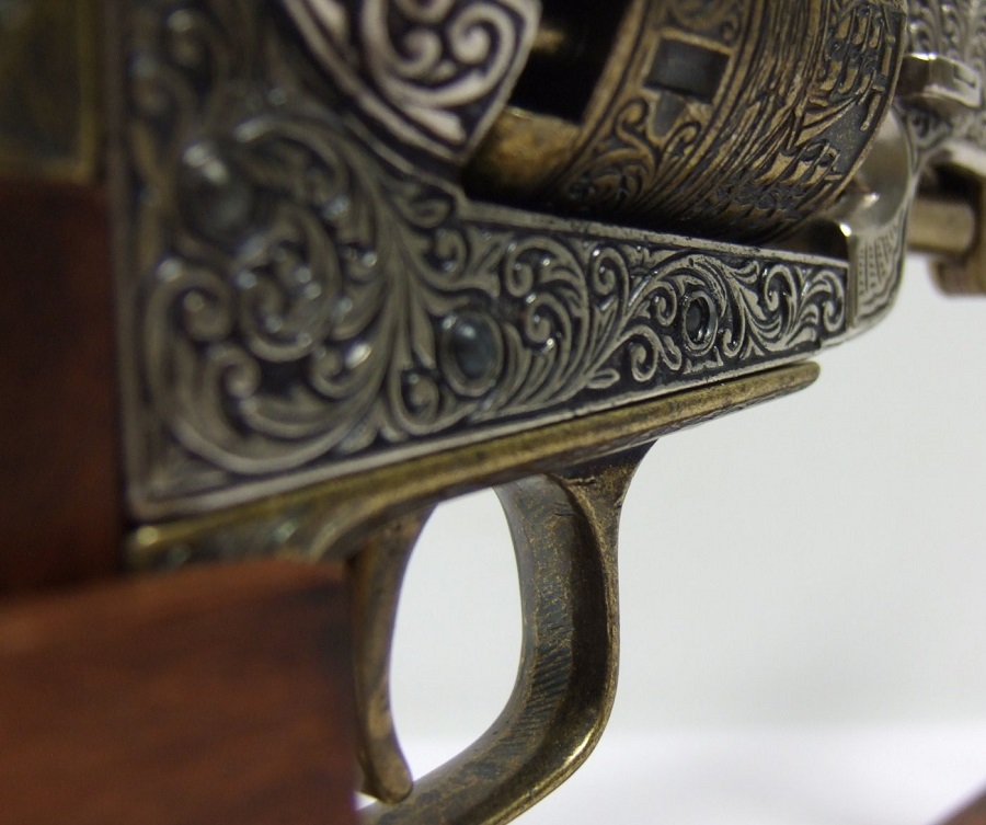 replika-korabeli-tuzfegyverek-revolverek-tengeresztiszti-revolver-1851-3-t4sn