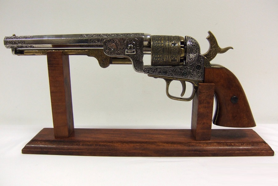 replika-korabeli-tuzfegyverek-revolverek-tengeresztiszti-revolver-1851-6-iNSe