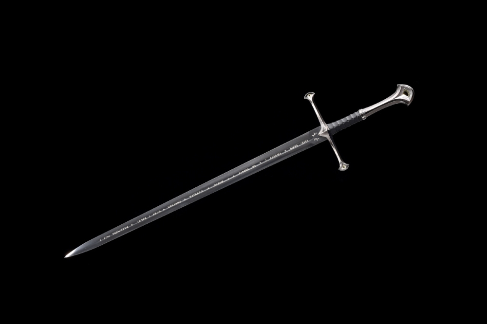 replika-shop-mozi-videojatek-fegyverek-gyuruk-ura-anduril-6-WfSW