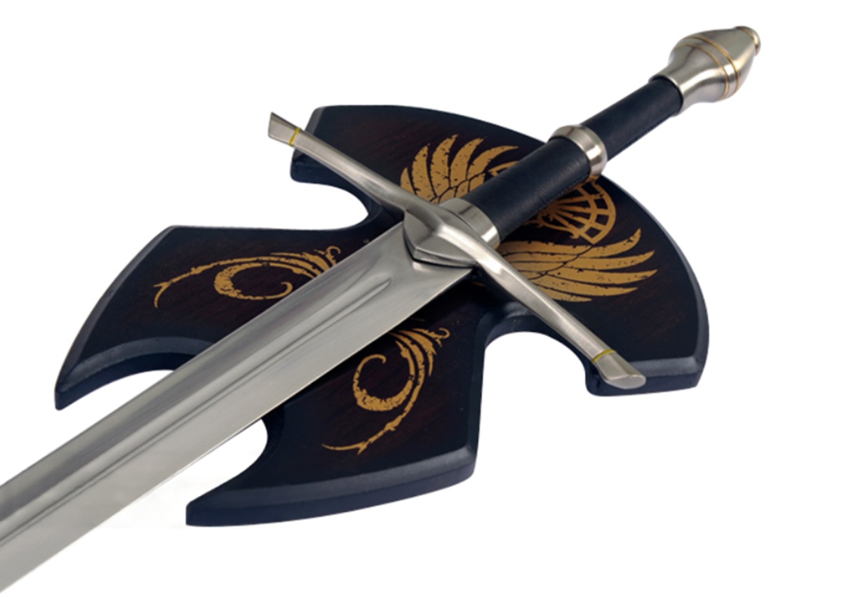 replikashop-filmek-sorozatok-gyuruk-ura-fegyverek-strider-tartoval-NIib.jpg
