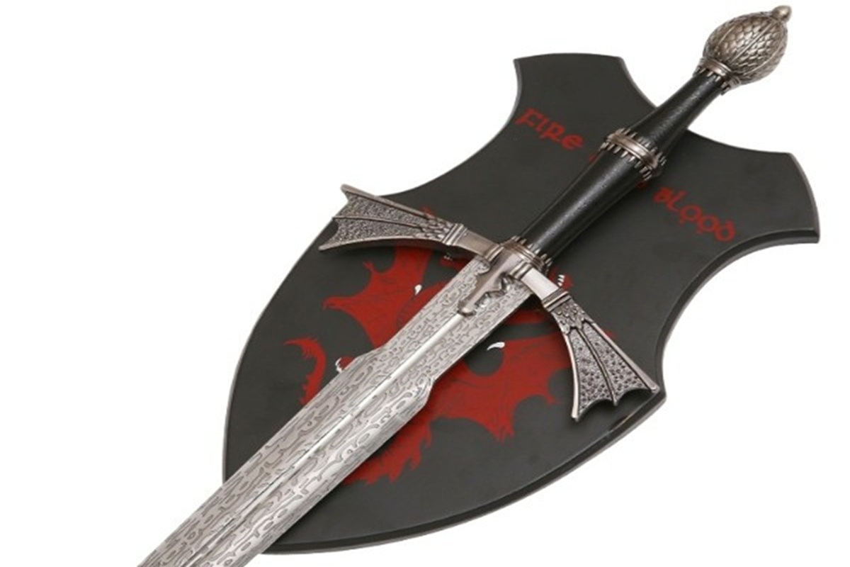 replikashop-filmek-sorozatok-tronok-harca-visenya-targaryen-kardja-dark-sister-11-Z2cU