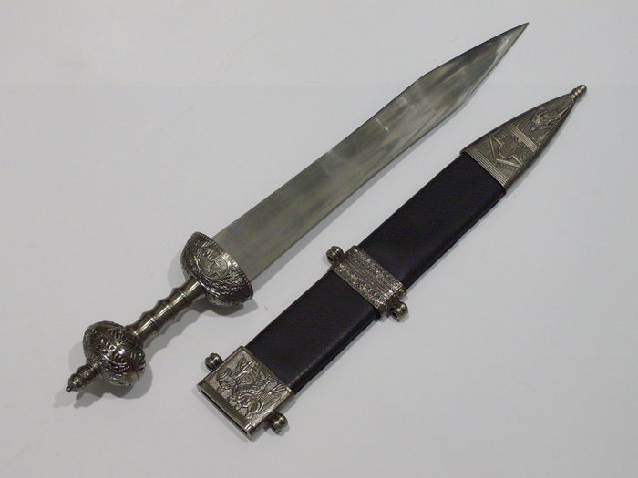 romai-gladius-02-sNh9
