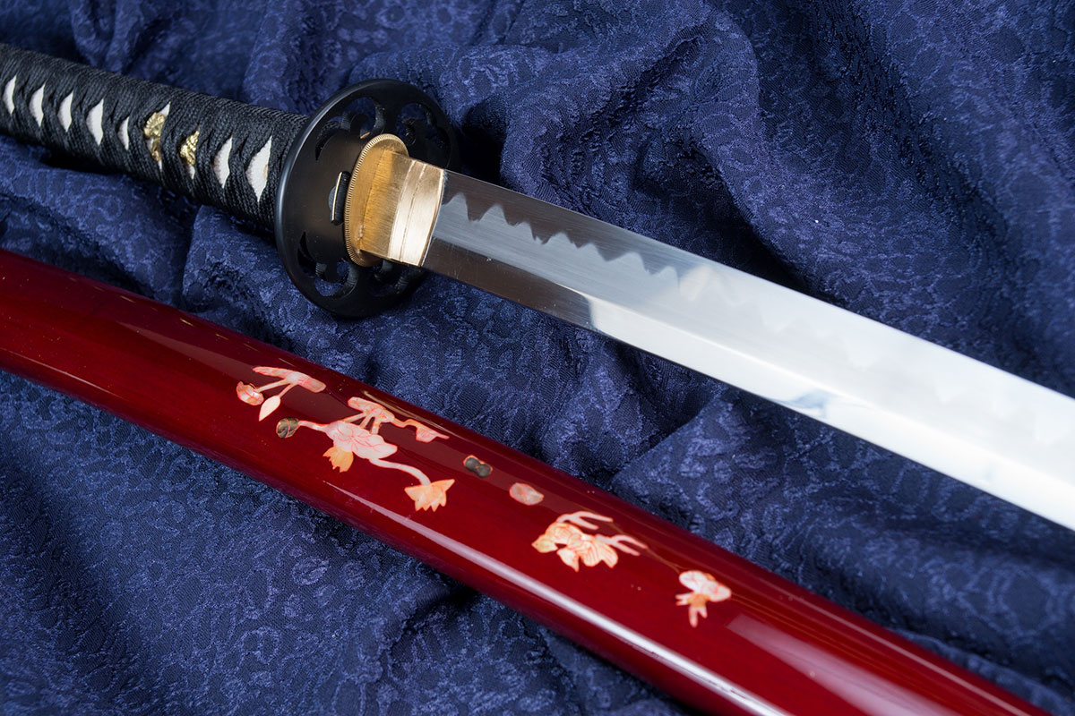 suiren-katana-US6o.jpg