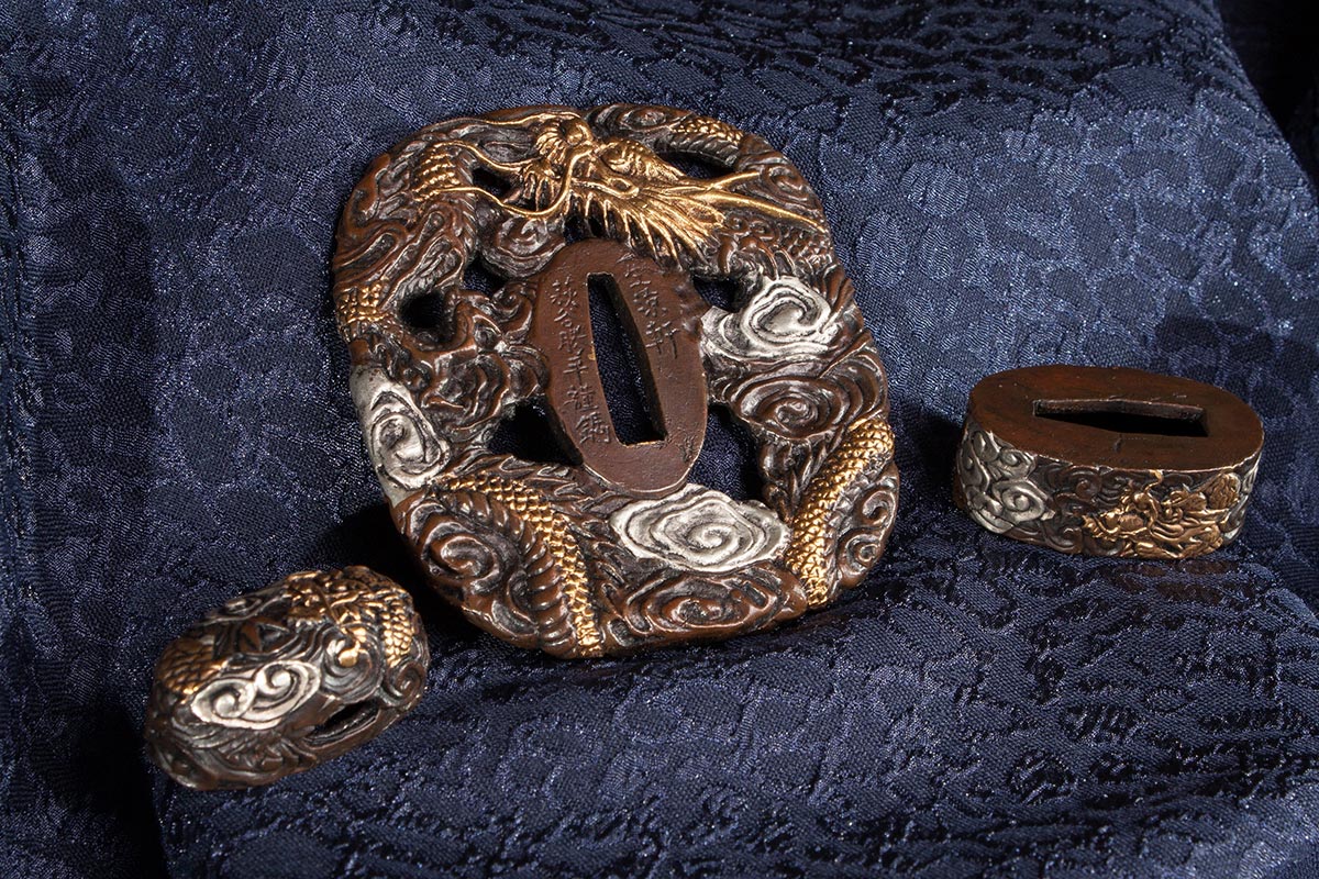 tsuba-fuchi-kashira-szett-CHsa.jpg